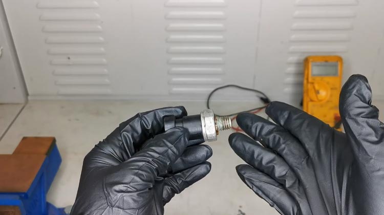 Bad oil pressure switch Clearance