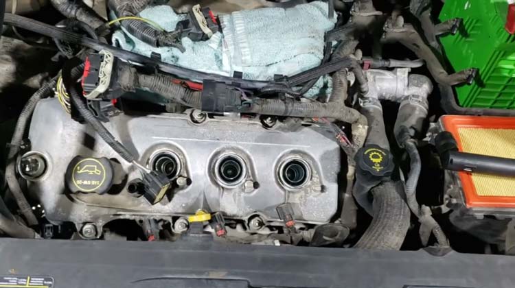 Bad Intake Manifold Gasket Symptoms - Engine Oil and Coolant Leaks